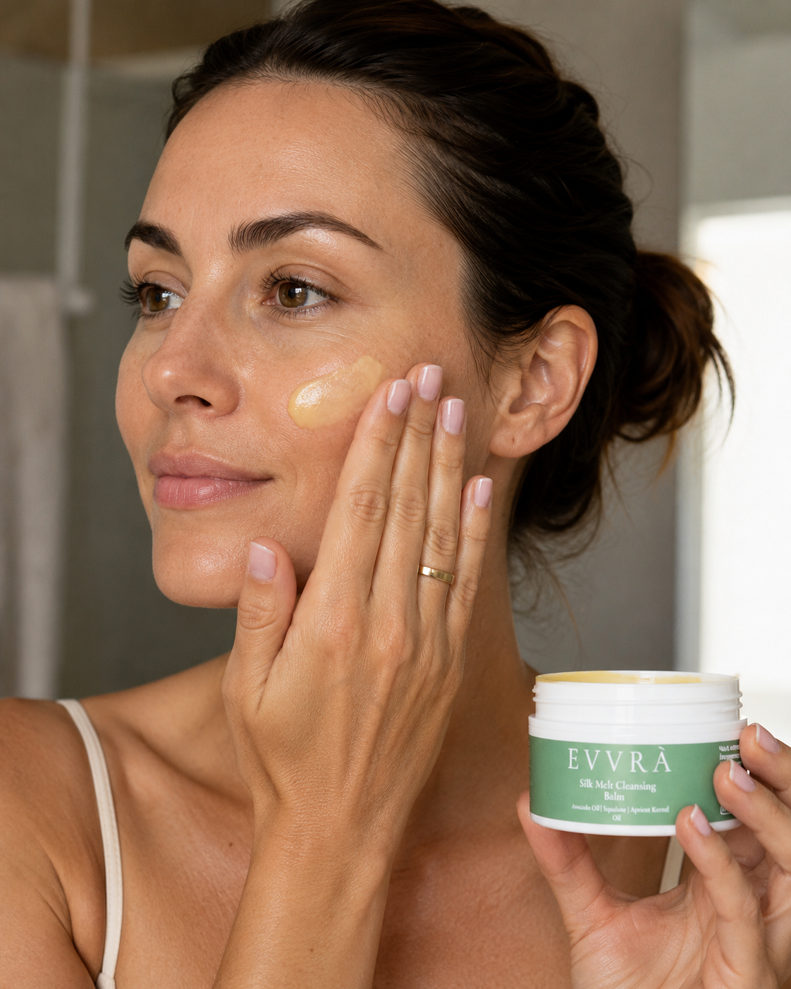 Silk Melt Cleansing Balm jar with avocado oil and squalane, EVVRÁ